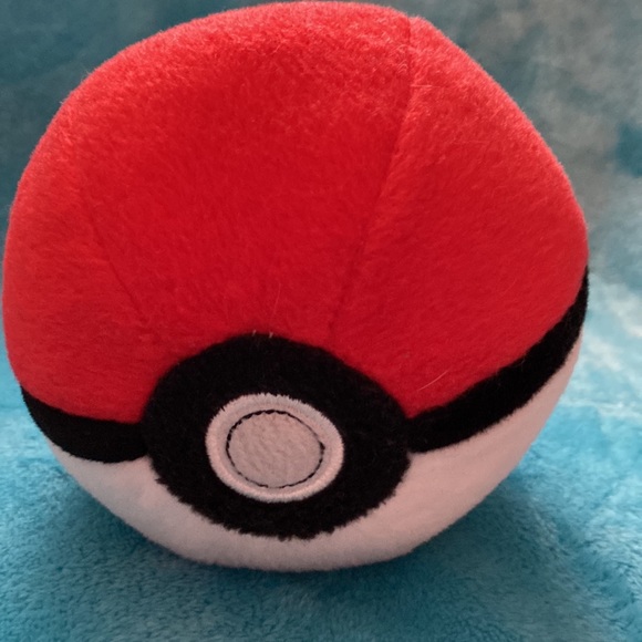 💕 Preloved Set Of 3 Pokémon Balls 🔴⚪️🔵 - Picture 12 of 16